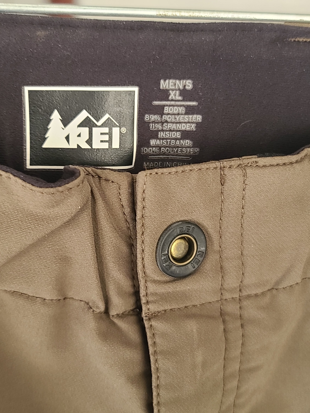 REI Men's XL Outdoor Shorts in Brown